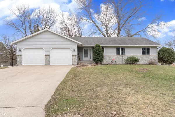 1015 Ridge Road, Owatonna, MN 55060