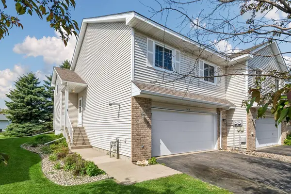 917 Countryside Road, Waconia, MN 55387
