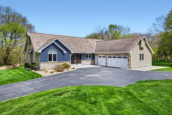 18130 Robinson Circle, Dayton, MN 55327