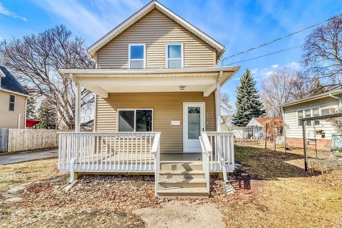 307 10th Street N, Moorhead, MN 56560 - #1