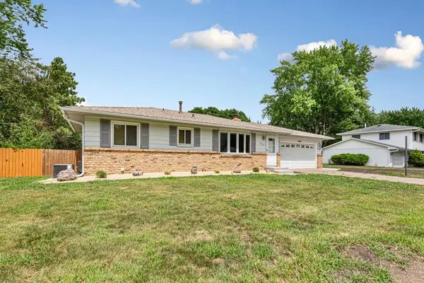2033 Bluestone Lane, Saint Paul, MN 55122