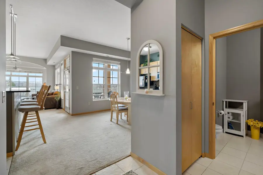 2405 39th Avenue Ne #401, Saint Anthony, MN 55421 - #3