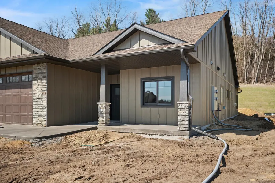 1060 Legend Lane, River Falls, WI 54022 - #3