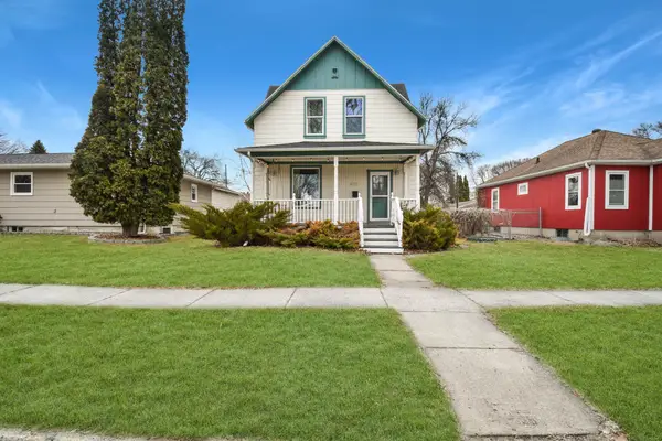 451 16th Avenue S, Fargo, ND 58103