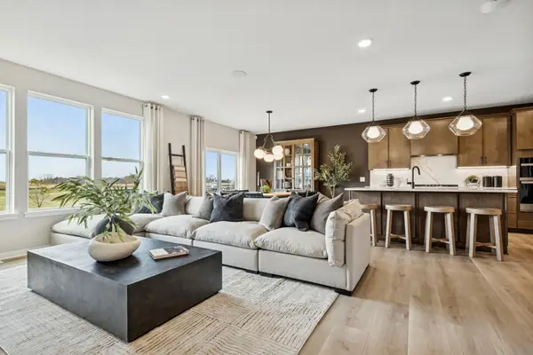 3730 Holbrook Drive, Waconia, MN 55387