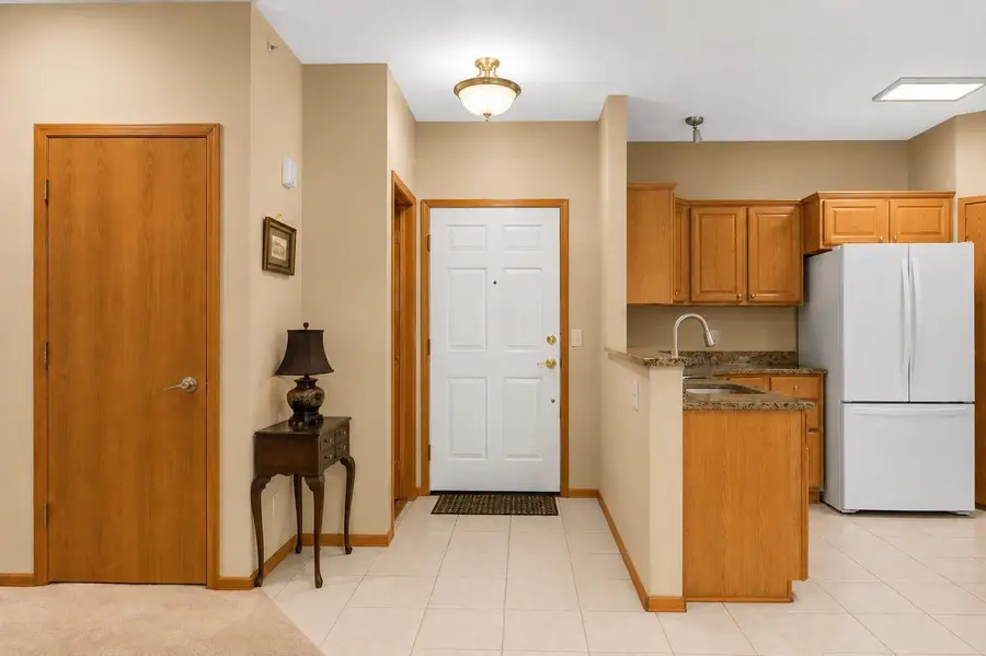 5985 Rowland Road #302, Hopkins, MN 55343 - #3