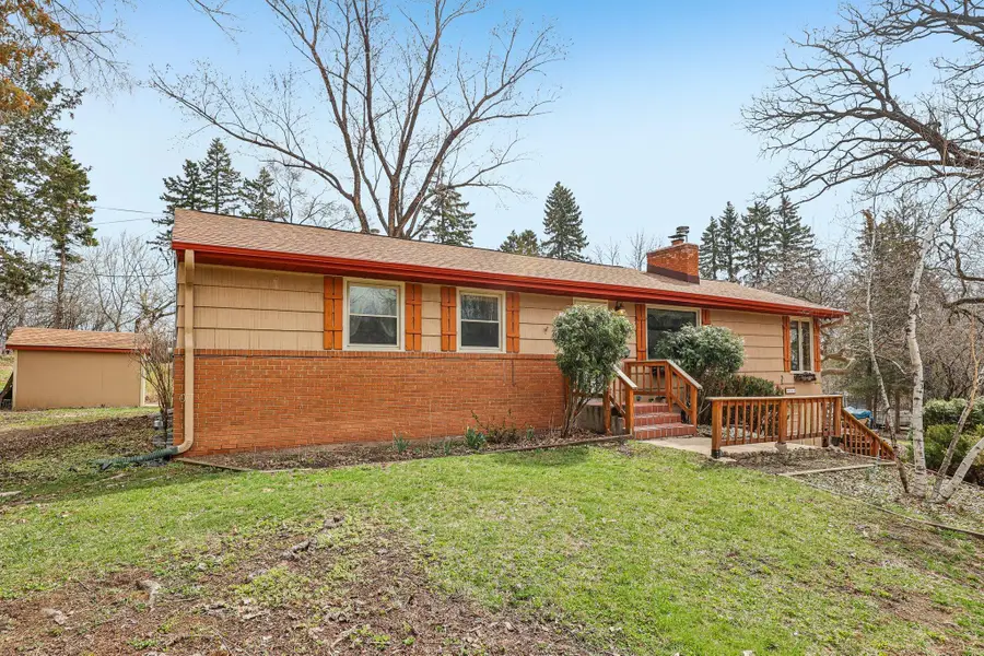 2639 Cedar Crest Road E, Hopkins, MN 55305 - #2