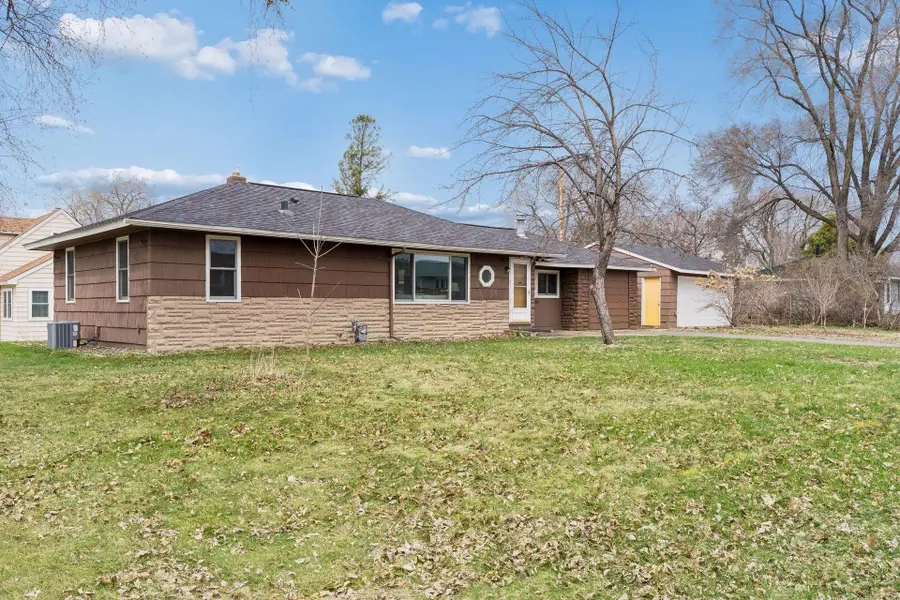 1961 Adolphus Street, Saint Paul, MN 55117 - #3