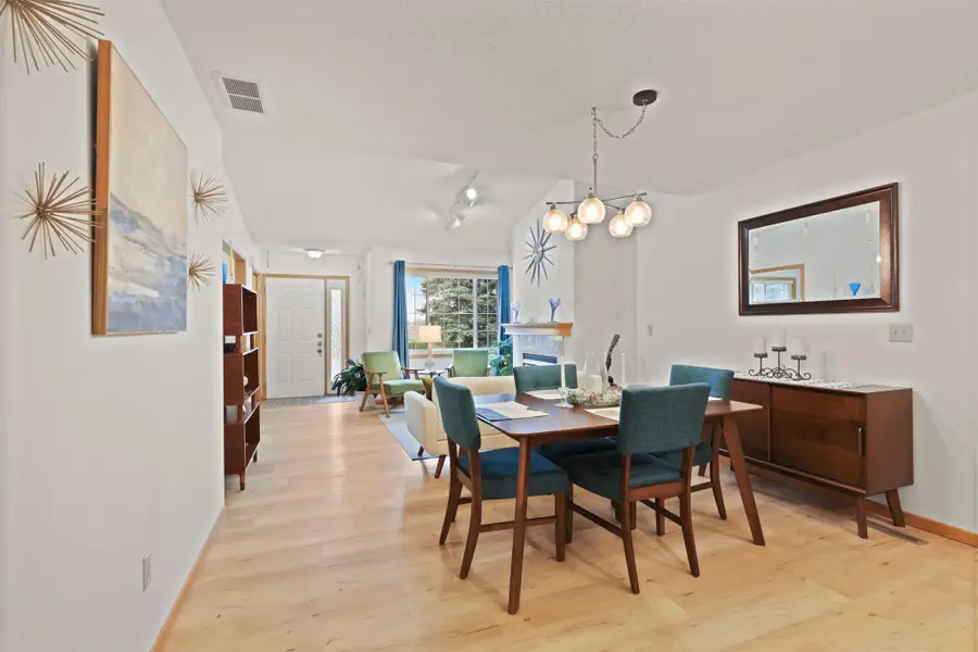 9949 Tamarack Cove, Woodbury, MN 55125 - #2