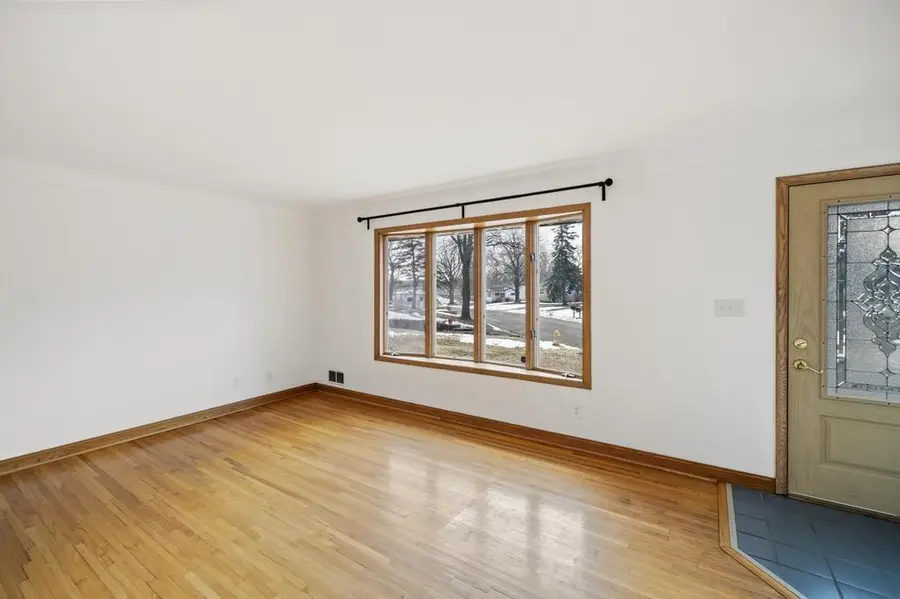 303 Roma Avenue, Saint Paul, MN 55113 - #2