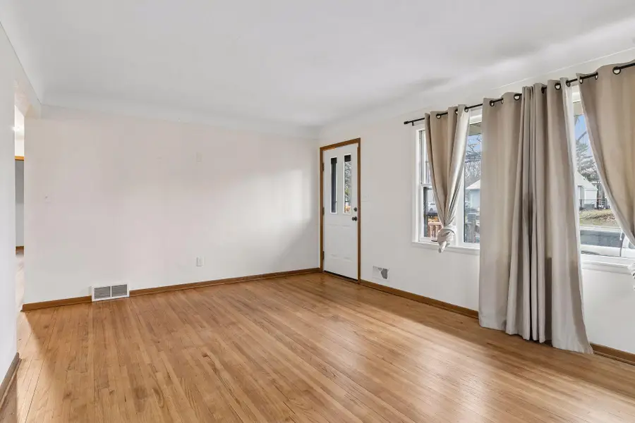 2637 5th Avenue E, Saint Paul, MN 55109 - #3