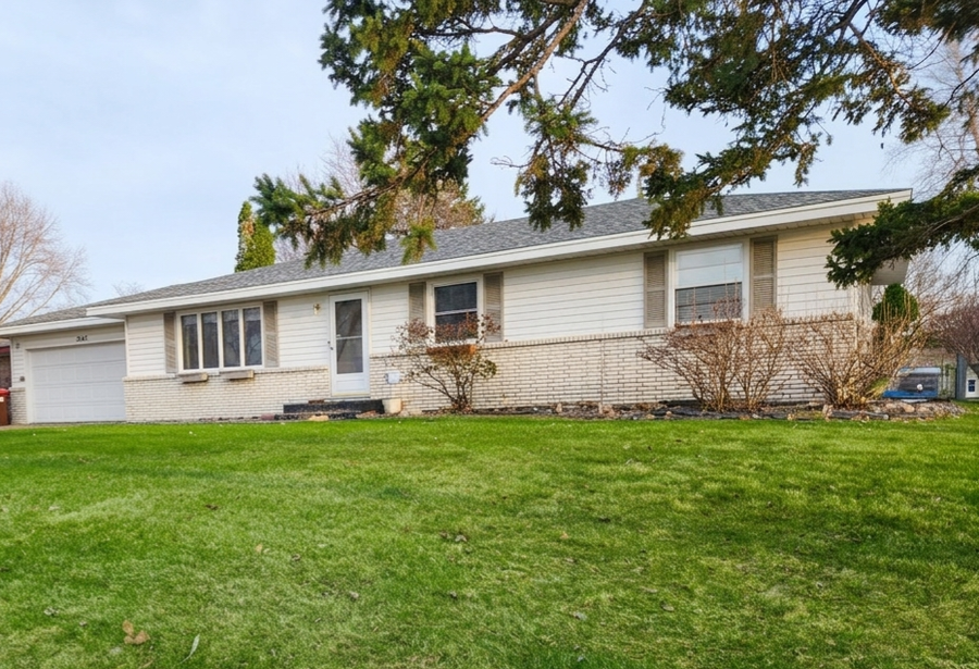 2346 Standridge Avenue, Saint Paul, MN 55109 - #3