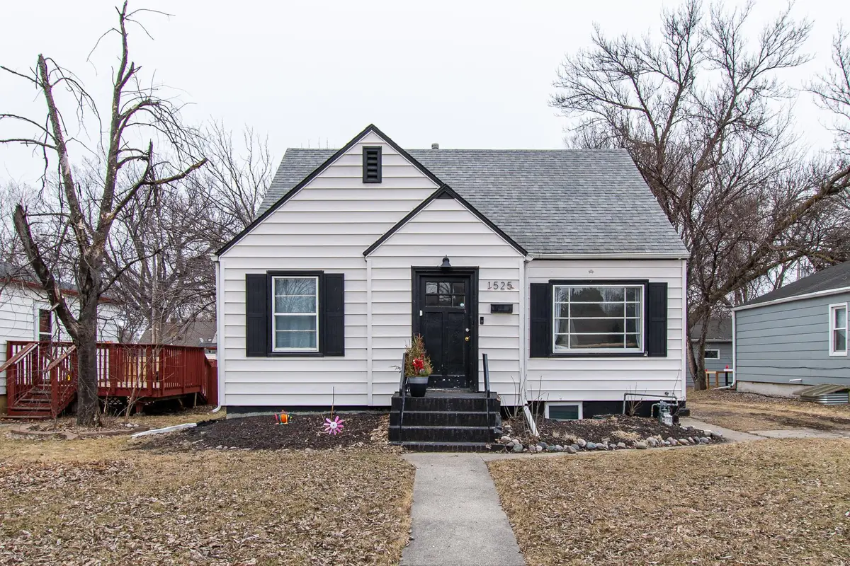 1525 10th Street N, Fargo, ND 58102 - #1