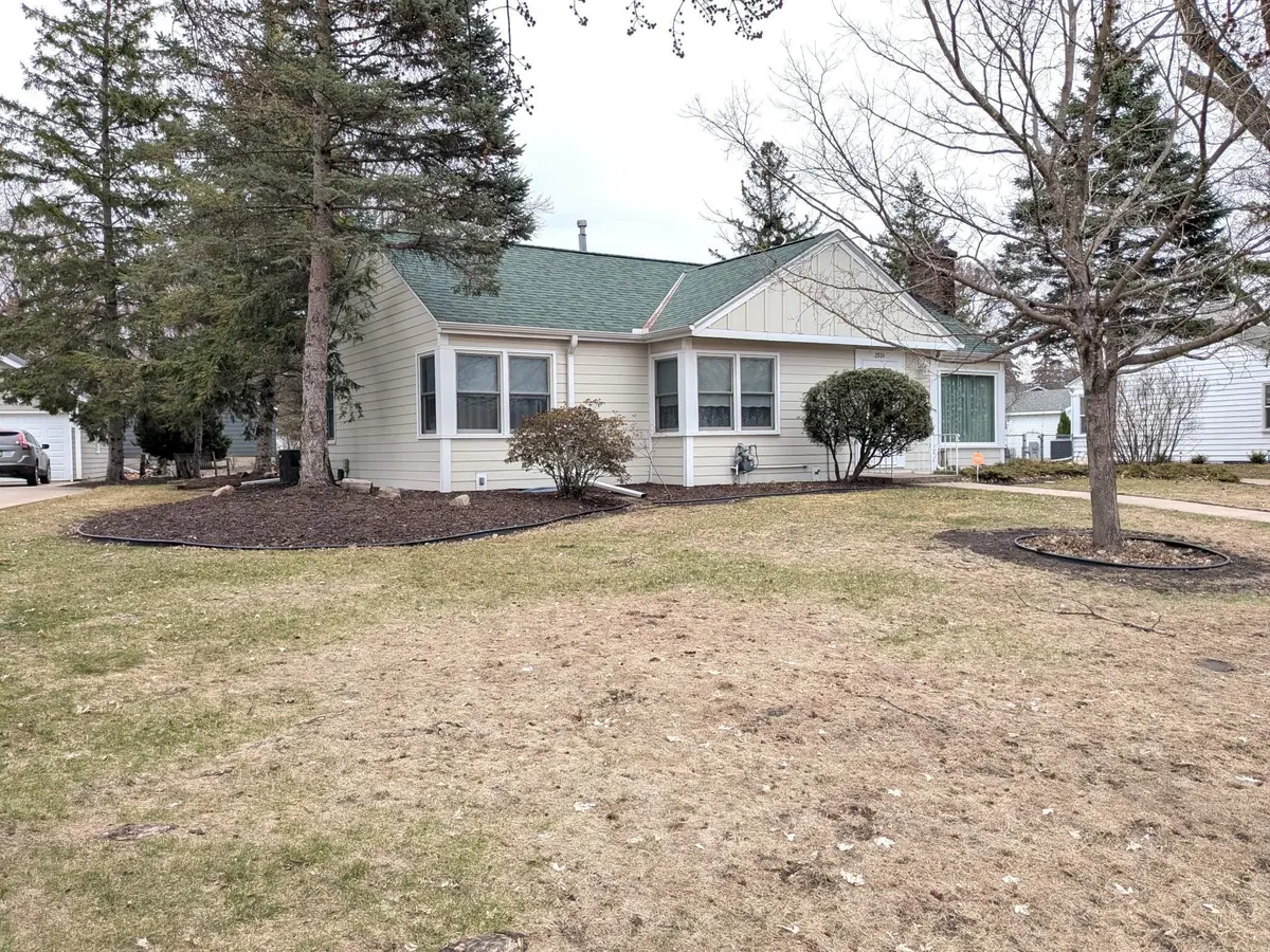 2924 Quail Avenue N, Minneapolis, MN 55422 - #1