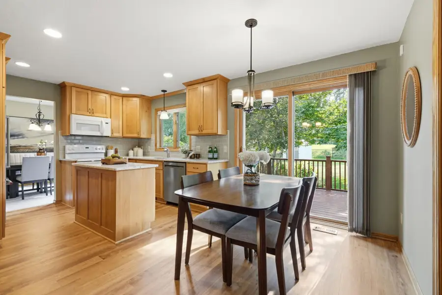 2222 Parkview Lane, Woodbury, MN 55125 - #2