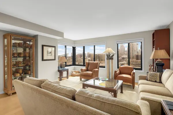 110 Bank Street Se #L1203, Minneapolis, MN 55414