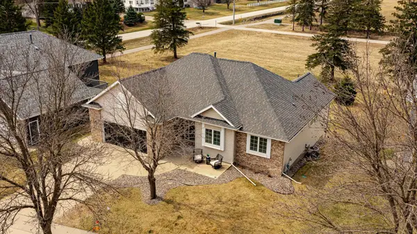 2945 Stonegate Court Sw, Rochester, MN 55902