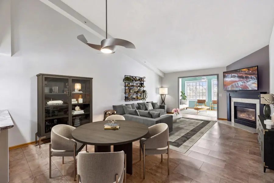 6827 Benton Way, Inver Grove Heights, MN 55076 - #2