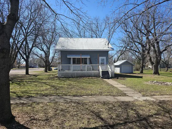 212 S Center Street, Ceylon, MN 56121