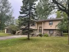 105 Valley View Road, Karlstad, MN 56732