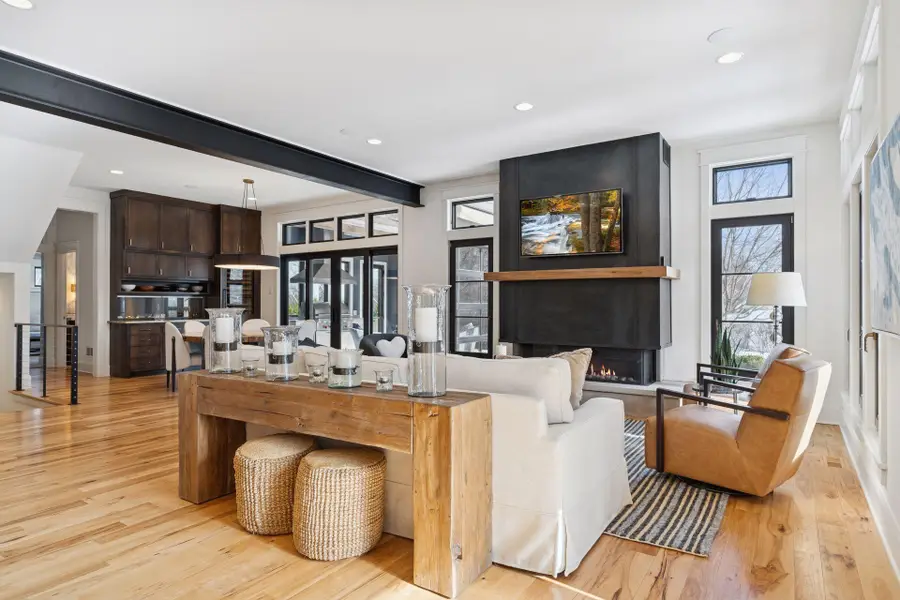 373 Park Street E, Wayzata, MN 55391 - #2