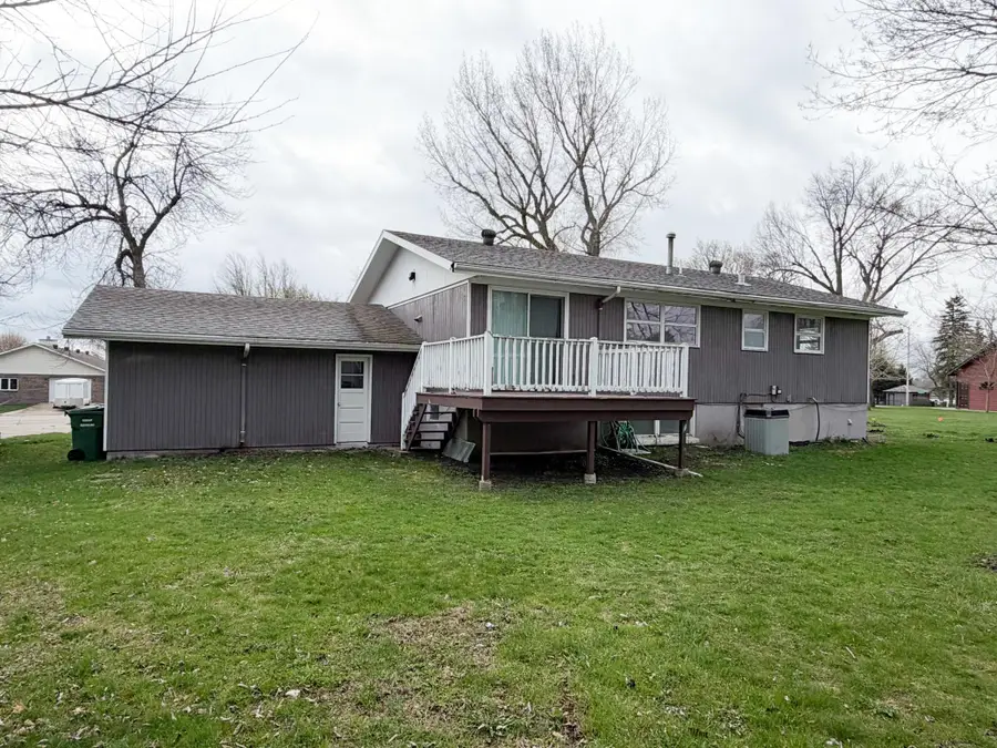 746 W Shore Drive, Worthington, MN 56187 - #3