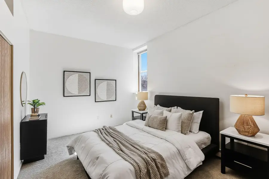 215 7th Street Ne #202, Minneapolis, MN 55413 - #3