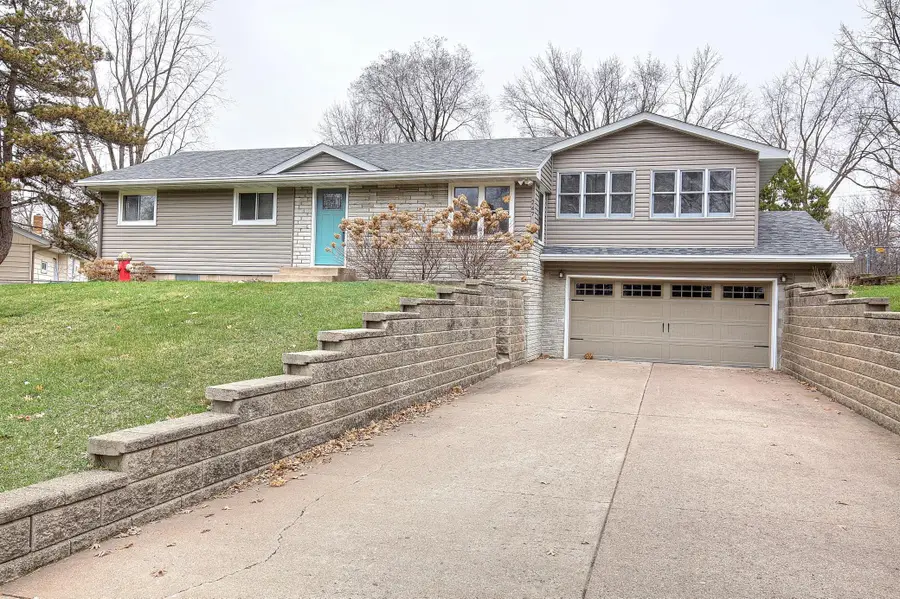 267 Hanska Court, Saint Paul, MN 55126 - #2