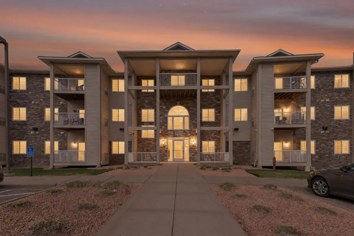 1590 Parkwood Drive #207, Woodbury, MN 55125 - #1