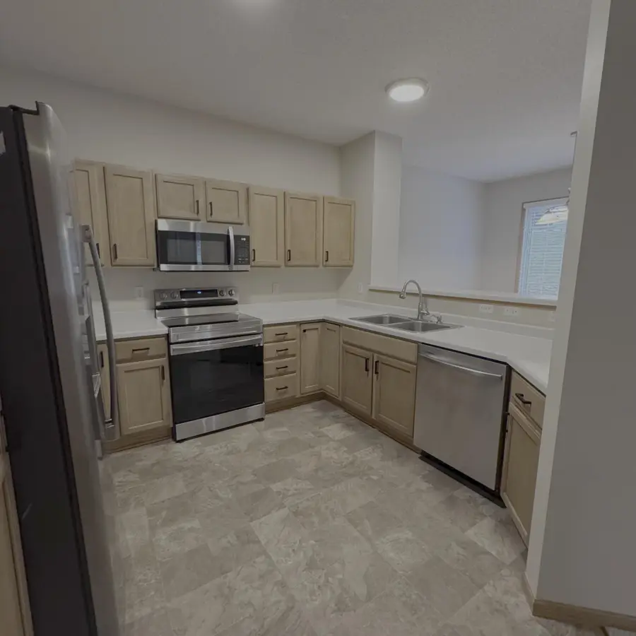 3001 Juniper Lane #J, Woodbury, MN 55125 - #3