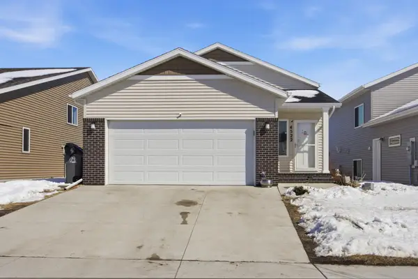 4522 18th Street S, Moorhead, MN 56560