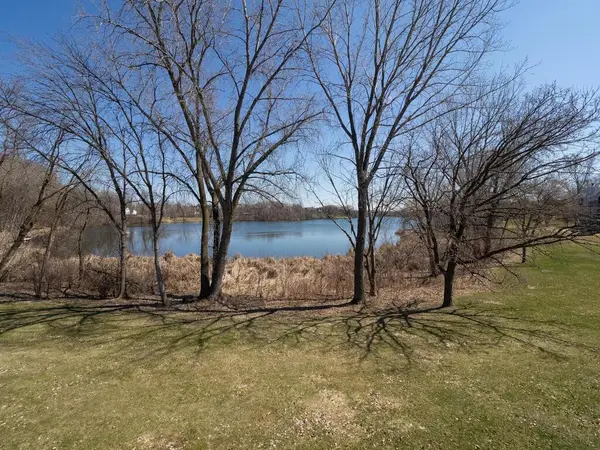 3050 Shields Drive #105, Saint Paul, MN 55121