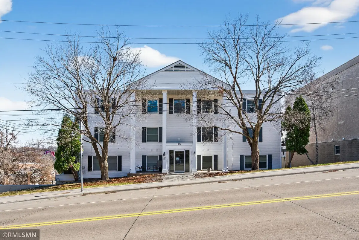 301 3rd Street S #301, Stillwater, MN 55082 - #1