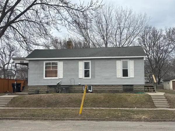 611 4th Street Sw, Willmar, MN 56201