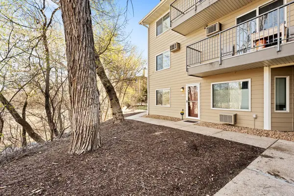 2050 Ridge Drive #16, Saint Louis Park, MN 55416