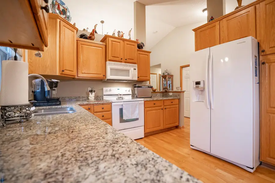 11079 Eagle Ridge Way, Chisago City, MN 55013 - #2