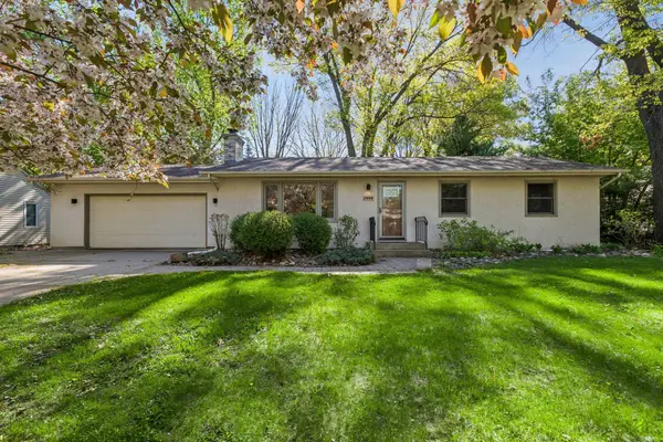 2966 Mildred Drive, Saint Paul, MN 55113