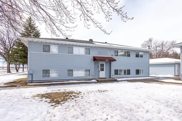 1813 13 1/2 Street S, Fargo, ND 58103