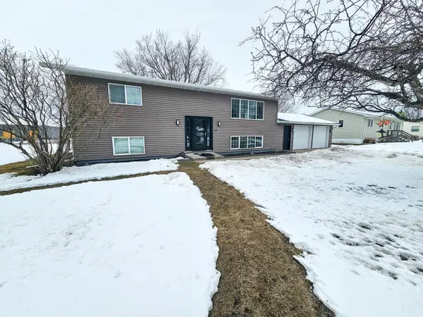 618 Saint Marys Avenue Sw, Red Lake Falls, MN 56750