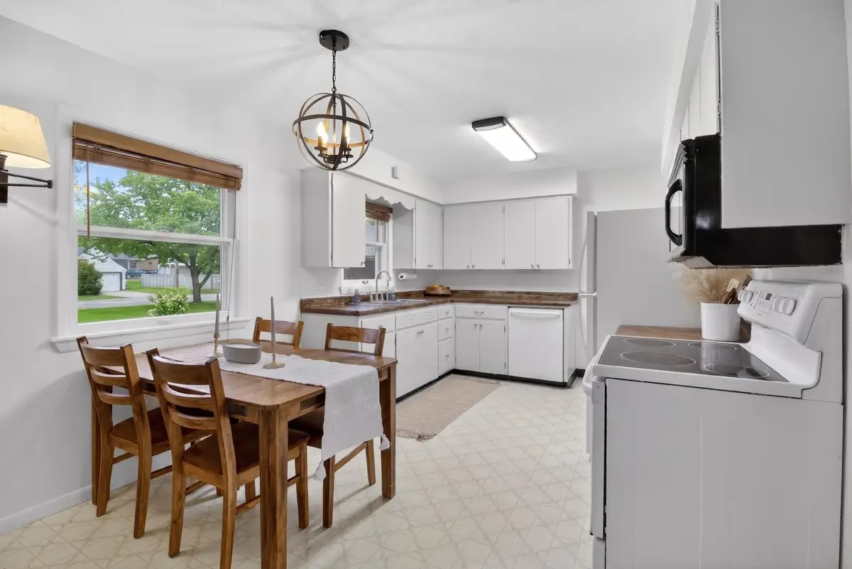 707 W Alcott Avenue, Fergus Falls, MN 56537 - #1