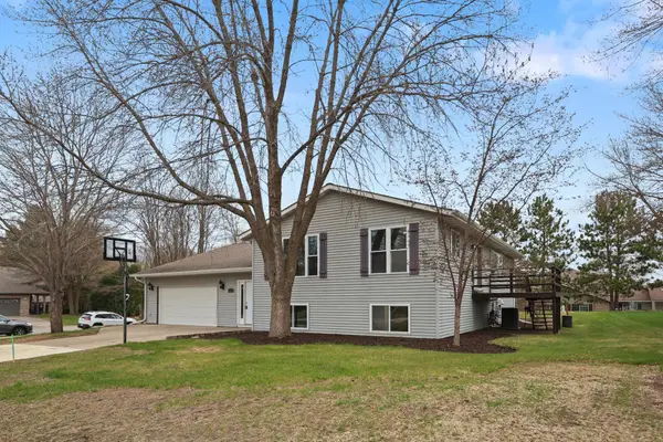 411 4th Street N, Sartell, MN 56377