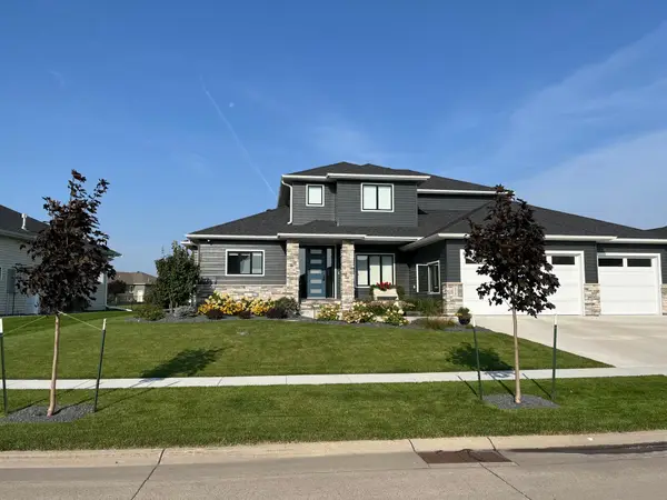 324 25th Avenue E, West Fargo, ND 58078