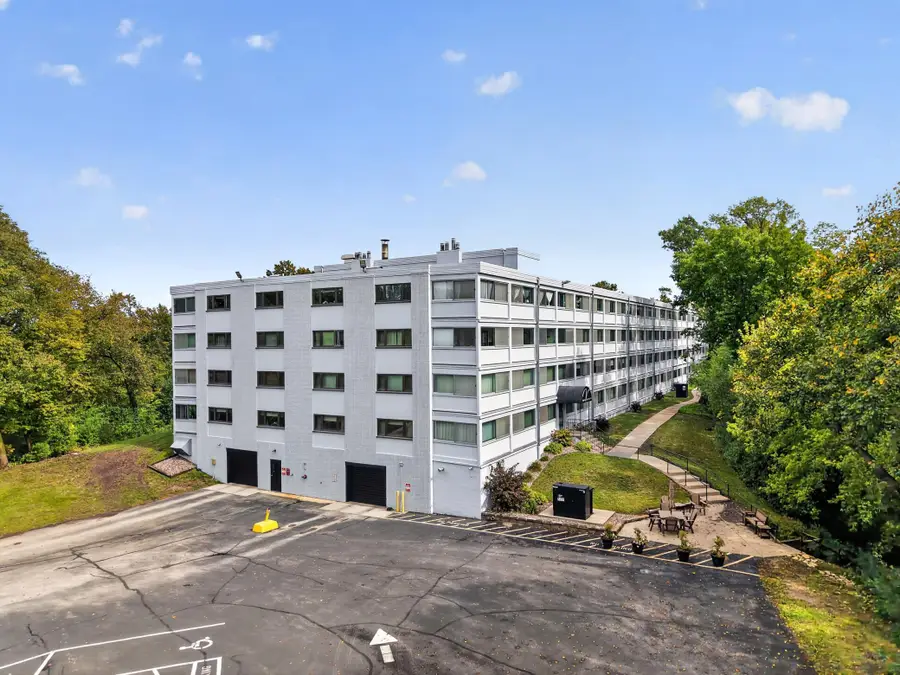 2100 Valkyrie Drive Nw #201, Rochester, MN 55901 - #2
