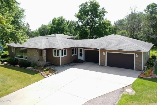 404 S Clayborn Avenue, Parkers Prairie, MN 56361