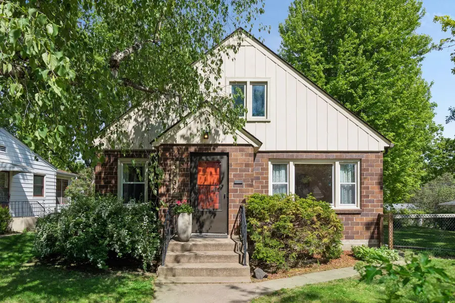 3232 Drew Avenue N, Minneapolis, MN 55422 - #3