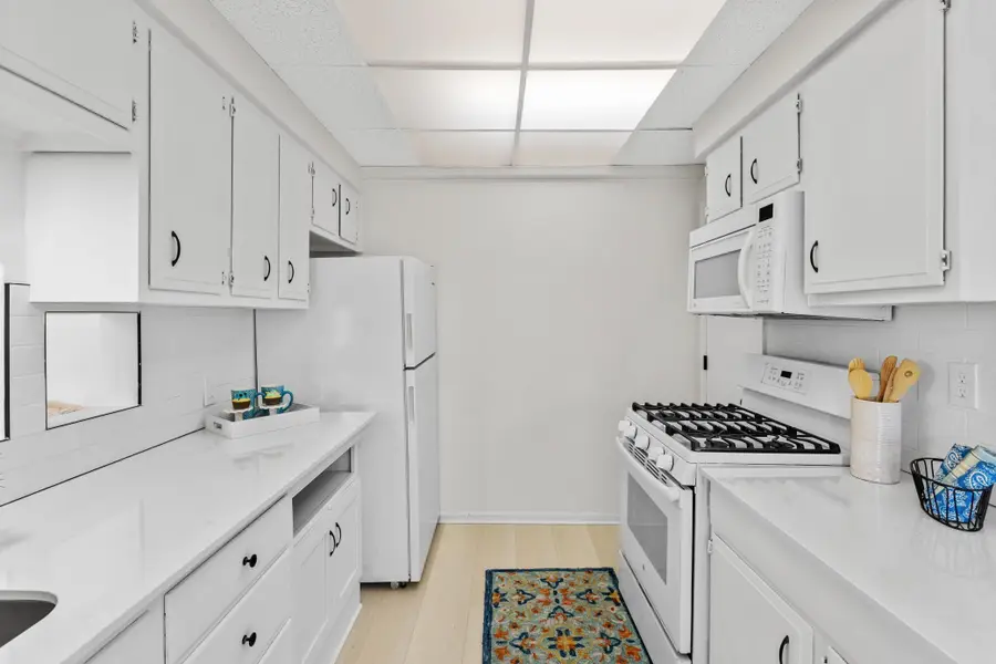 3905 Reservoir Boulevard, Minneapolis, MN 55421 - #3