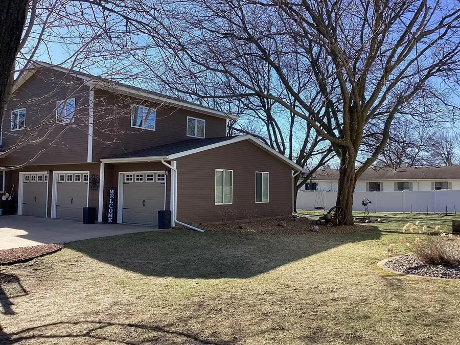 1309 Oriole Drive, Albert Lea, MN 56007 - #3