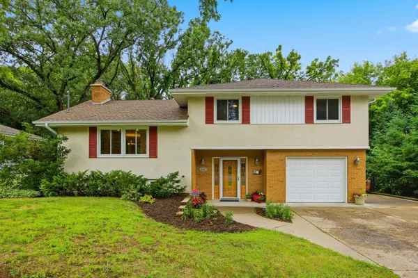 3121 W 84th Street, Bloomington, MN 55431
