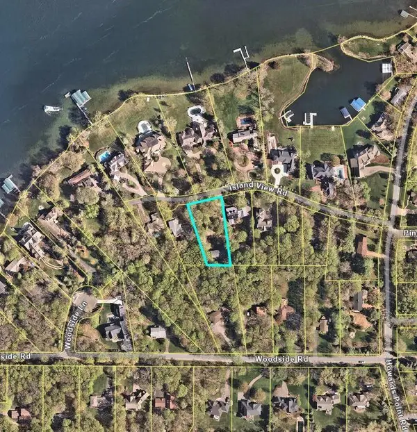 27755 Island View Rd, Excelsior, MN 55331