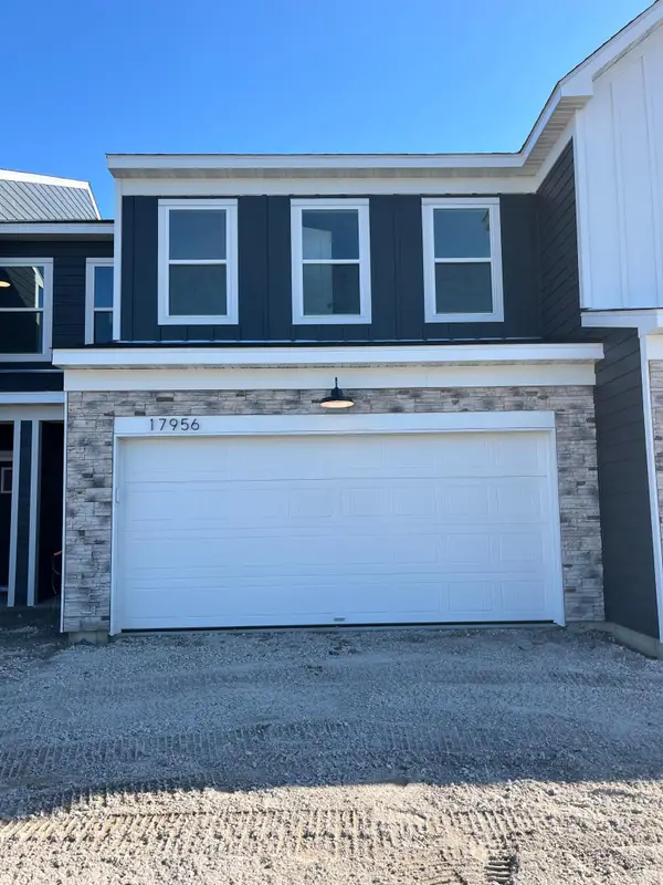 17956 Genoa Drive, Lakeville, MN 55044